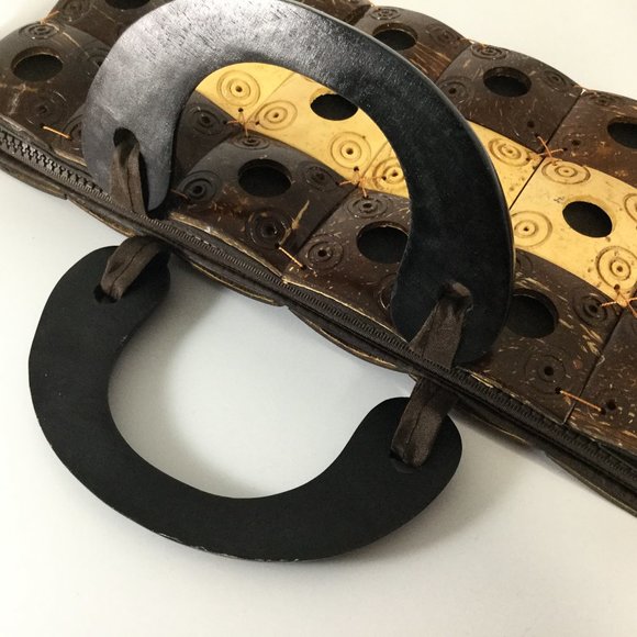 WNW Coconut Shell Woven Patchwork Purse Coconut - Picture 3 of 6